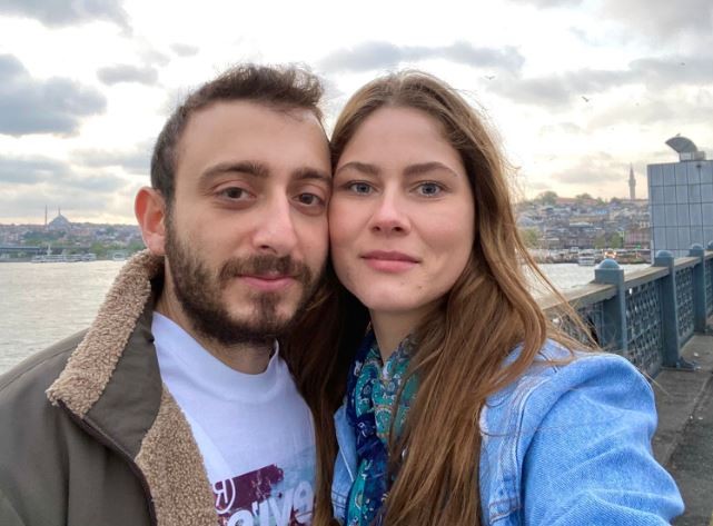 'Crise de ansiedade': Influencer brasileira fica horas sem contato com namorado turco após terremoto