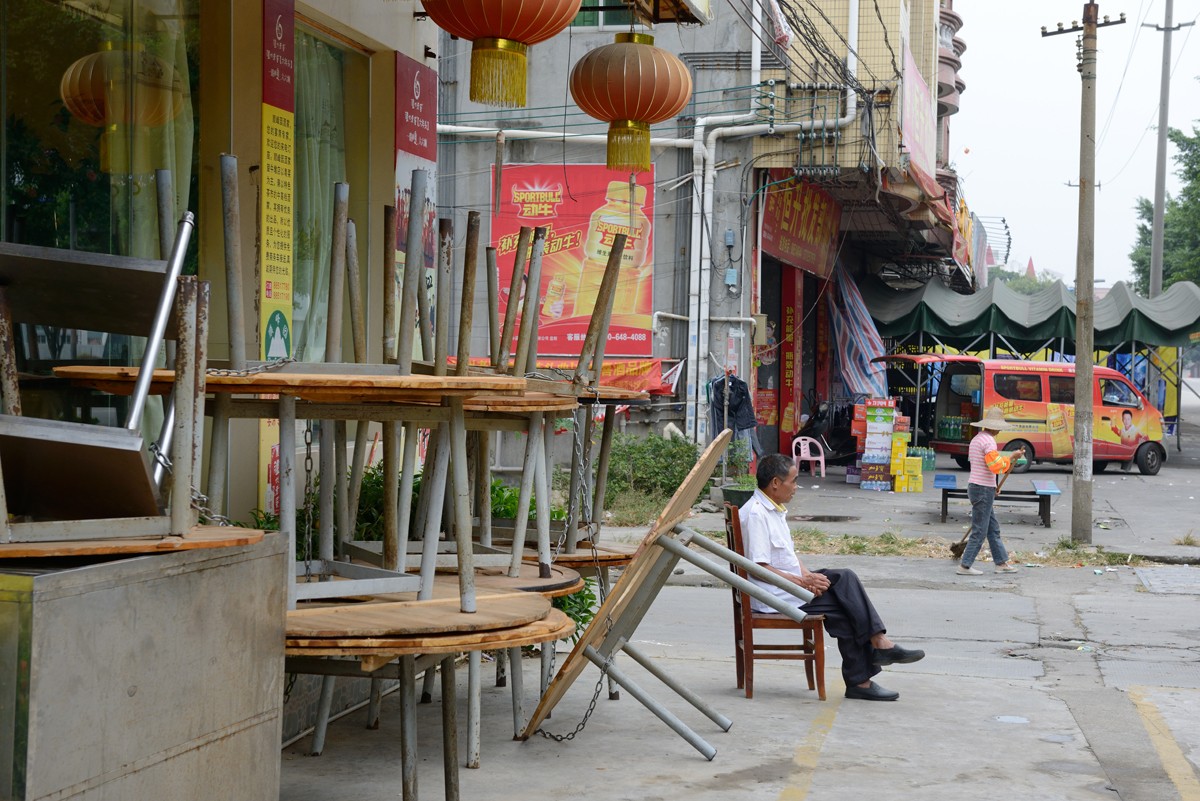 CHINA, SHENZHEN - OCTOBER 14 : Neighbourhood who live the workers in Shenzhen on October 14, 2016 in China. (Photo by FrÃ©dÃ©ric Soltan/Corbis via Getty Images) (Foto: Corbis via Getty Images)