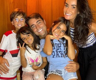 Ricardo Pereira com a mulher, Francisca, e os filhos | Reprodução