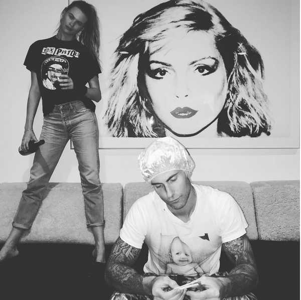 O músico Adam Levine e a modelo Behati Prinsloo (Foto: Instagram)