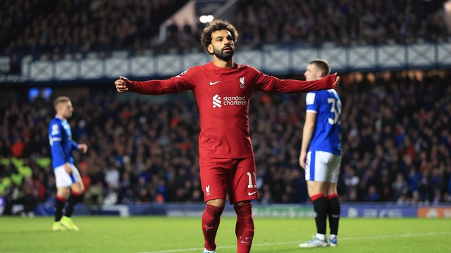 Salah comemora gol em Rangers x Liverpool pela Champions League