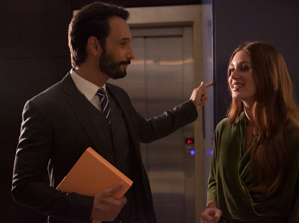 Rodrigo com Marina no set do clipe (Foto: Marcos Alonso / DivulgaÃ§Ã£o)