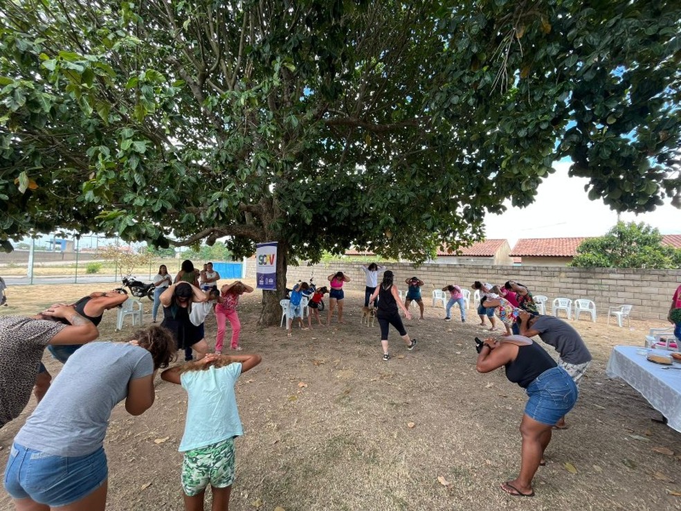 Diversas atividades, como alongamento, foram retomadas em seis Cras de São João da Barra — Foto: Prefeitura de São João da Barra