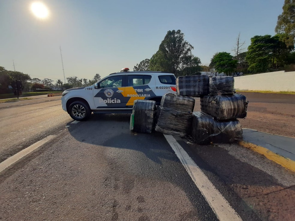 Mercadoria oriunda do Paraguai foi apreendida na SP-270, em Presidente Prudente — Foto: Polícia Rodoviária