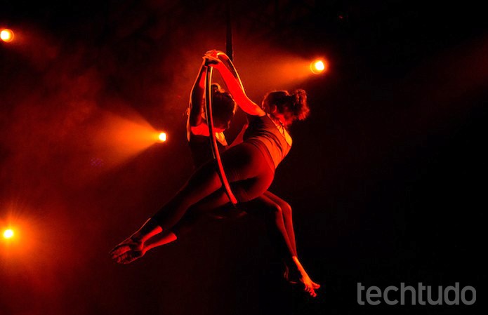 Foto de trapezistas com movimento congelado (Foto: Marvin Costa/TechTudo)
