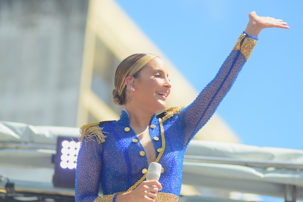 Claudia Leitte no carnaval de Salvador nesta segunda-feira (24) — Foto: Enaldo Pinto/Ag Haack