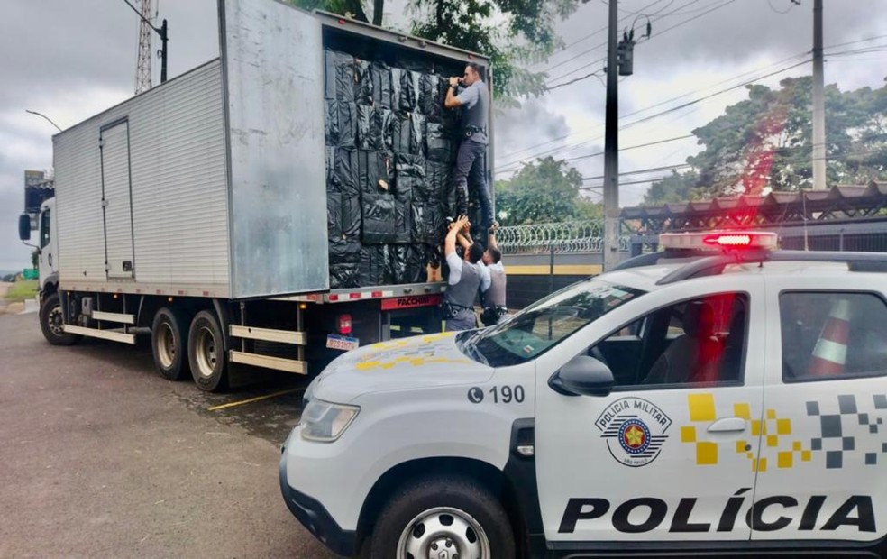 O veículo foi abordado na região de Laranjal Paulista (SP) — Foto: Polícia Militar Rodoviária/Divulgação