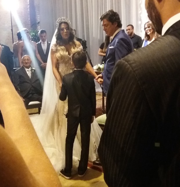Fabiana Teixeira se casa com Alessandra Toniello (Foto: QUEM)