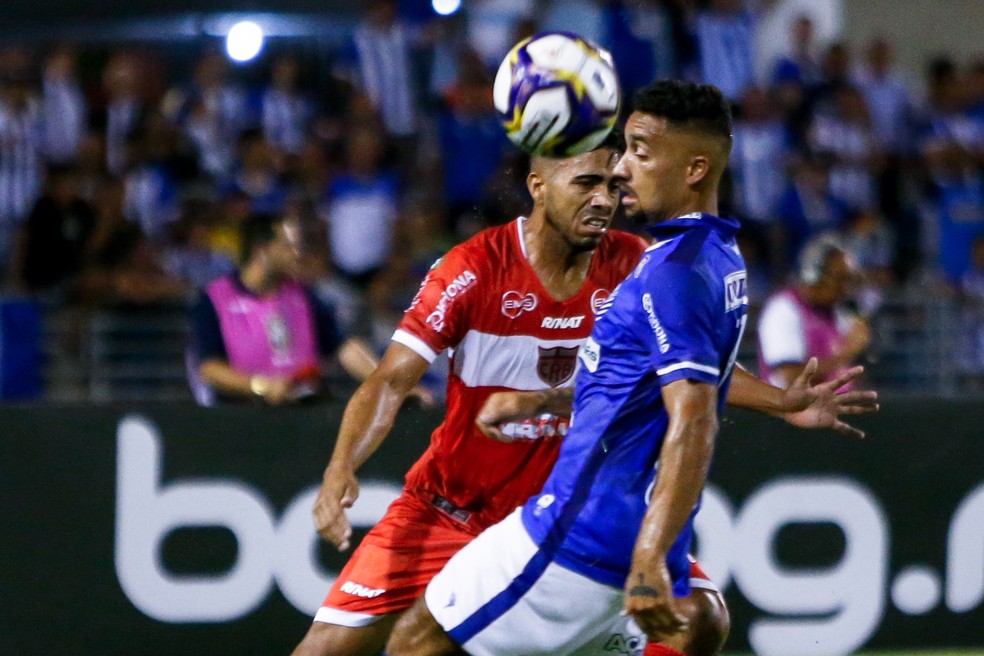 Robinho, atacante do CSA — Foto: Ailton Cruz/Gazeta de Alagoas