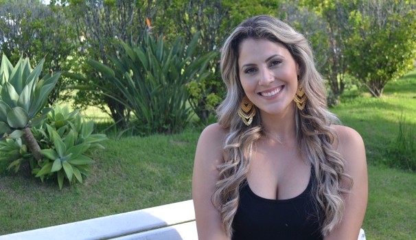 Apresentadora Jessica Leão t (Foto: Reprodução / TV Diário)