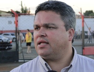 Adson Batista, diretor de futebol do Atlético-GO (Foto: Divulgação / Atlético-GO)