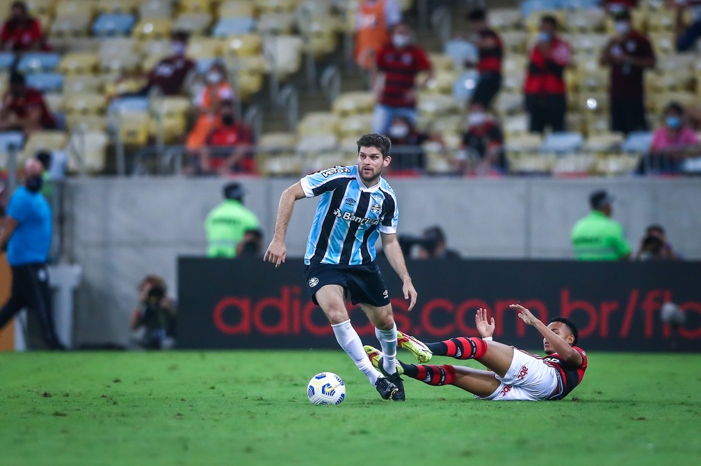 Kannemann em derrota do Grêmio para o Flamengo — Foto: Lucas Uebel/Grêmio