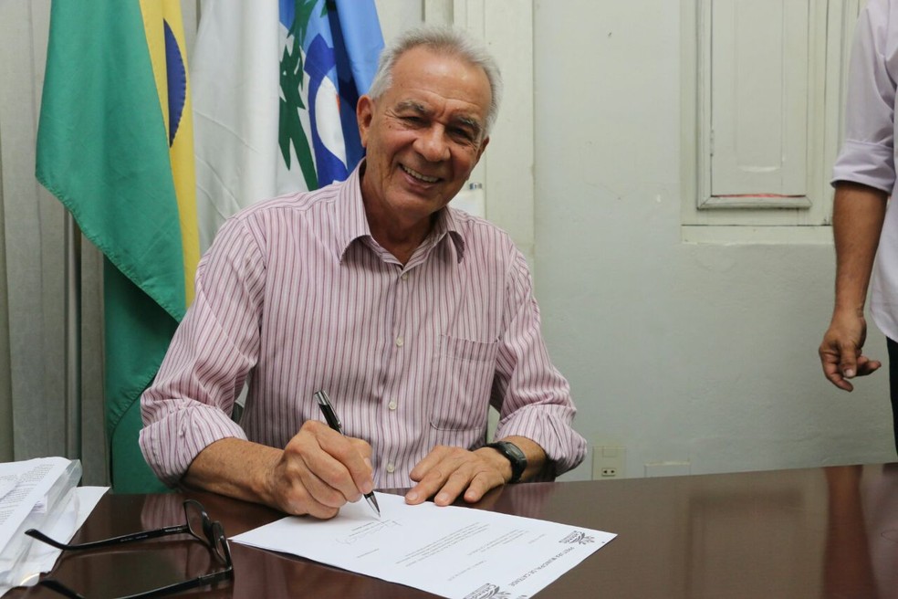 Professor Josibias Cavalcanti foi o prefeito mais velho eleito no Brasil em 2016, aos 88 anos (Foto: Renato Moreira/Divulgação)
