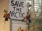 Ativistas do Greenpeace são detidos por bloqueio de plataforma na Holanda