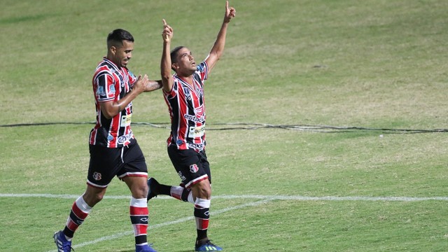 Santa Cruz x Treze
