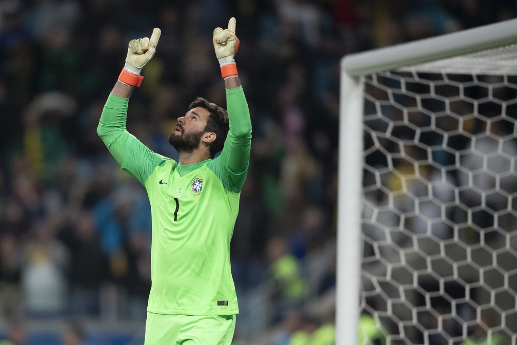 Alisson foi eleito o melhor goleiro do mundo em 2019 — Foto: Lucas Figueiredo / CBF