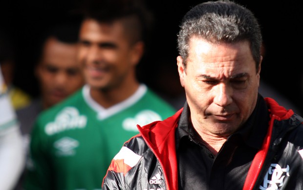 Bob Faria critica Flamengo e sugere ao clube se despregar do passado