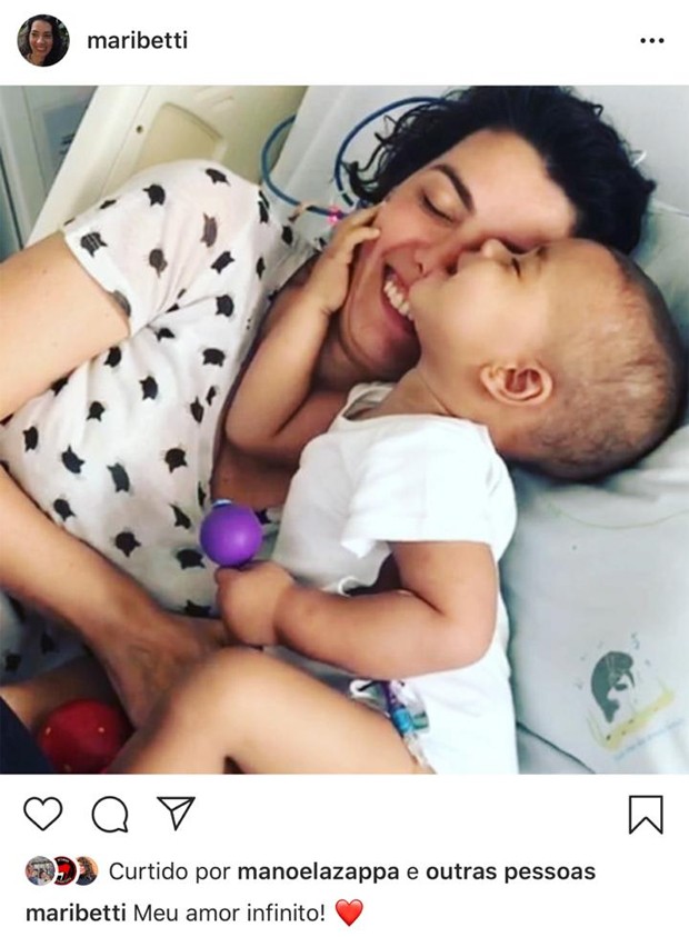 Mariana Betti com o filho, Antonio (Foto: Reprodução/Instagram)