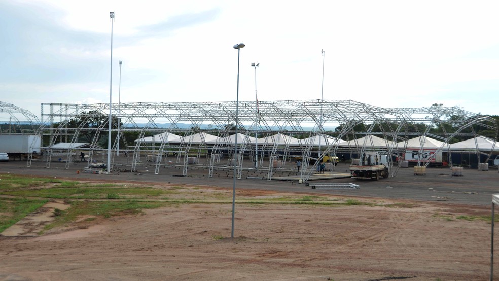 Arena de shows do 'Capital da Fé' também começou a ser montada — Foto: Luciana Pires/Prefeitura de Palmas