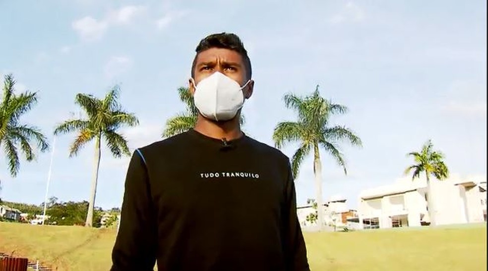 Livre no mercado, Paulinho fala sobre futuro após despedida da China