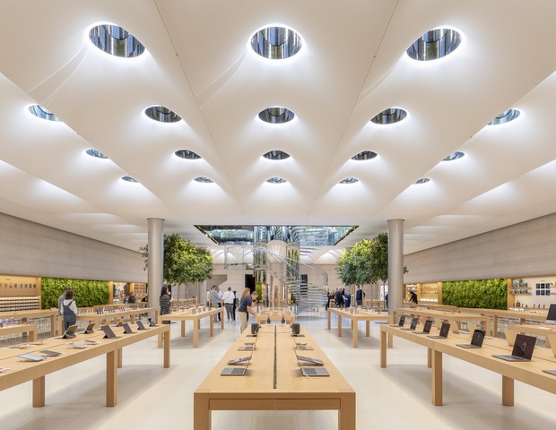 Maior loja da Apple em Nova Iorque pode ser reinaugurada após o
