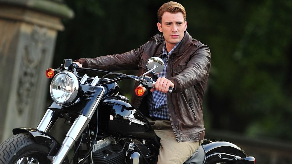 Chris Evans é eleito o homem mais sexy do mundo de 2022 pela revista 'People'