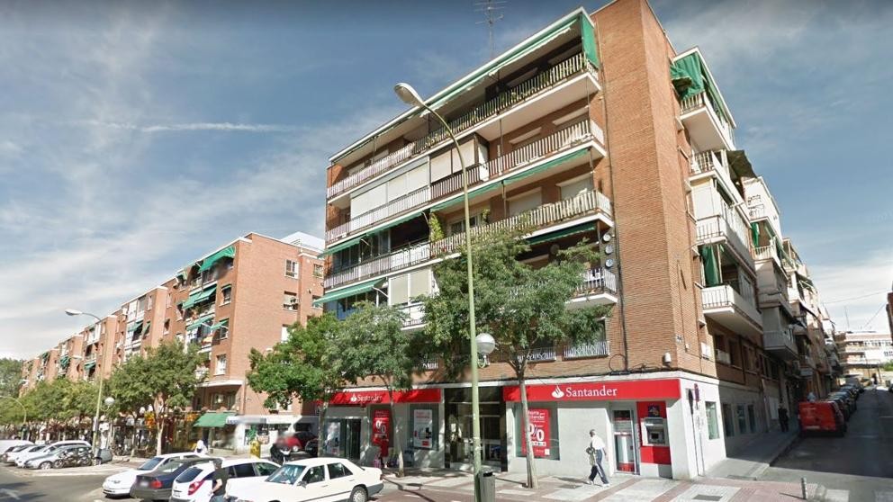 Fachada do prédio em que Isabel vivia, na região nordeste de Madrid (Foto: Reprodução Google Maps)