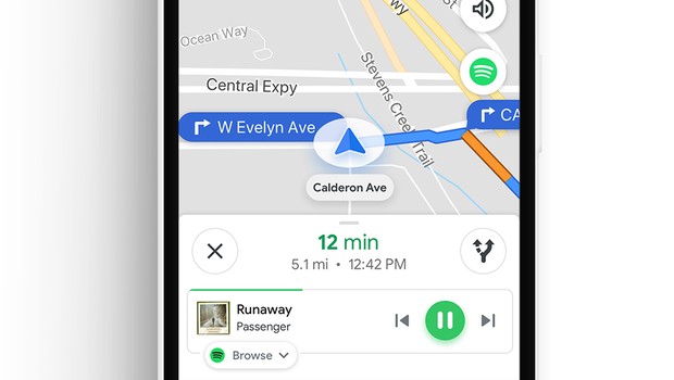Agora, durante a navegação no Google Maps, é possível controlar as músicas tocadas no Spotify, Apple Music e Google Play Música (Foto: Divulgação)