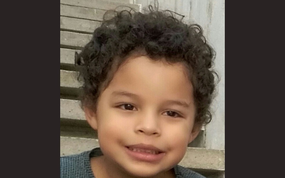 Arthur Aparecido Bencid Silva, de cinco anos, morreu após ser ferido por bala perdida durante queima de fogos em São Paulo  (Foto: Arquivo Pessoal )