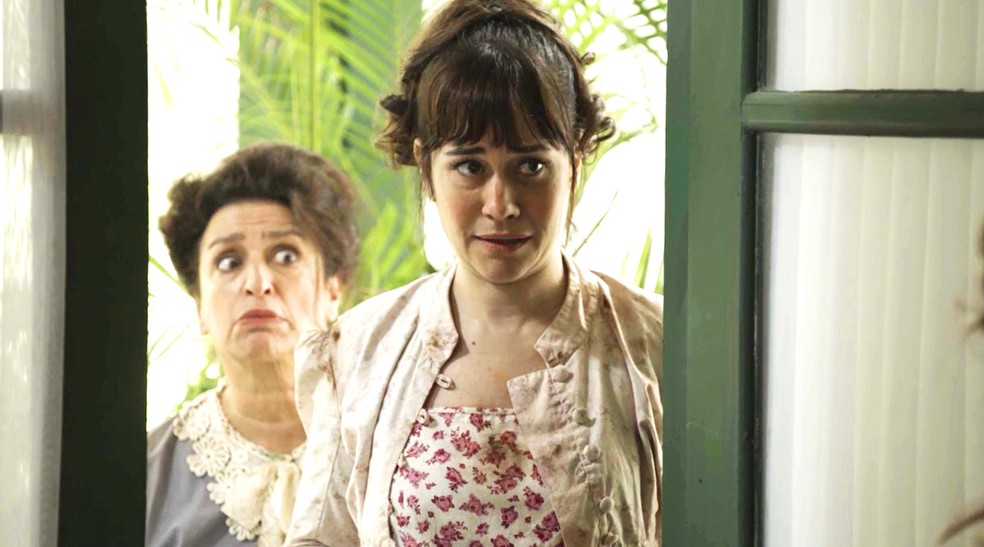 Susana vai até Darcy e Elisabeta para pedir ajuda  (Foto: TV Globo)