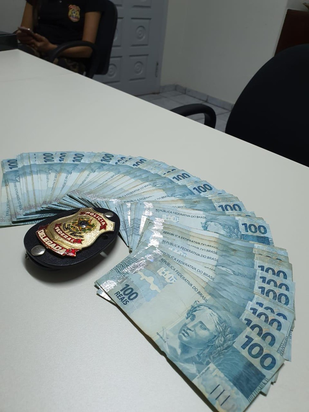 Dinheiro apreendido durante a operação Offset em MS — Foto: PF/Divulgação