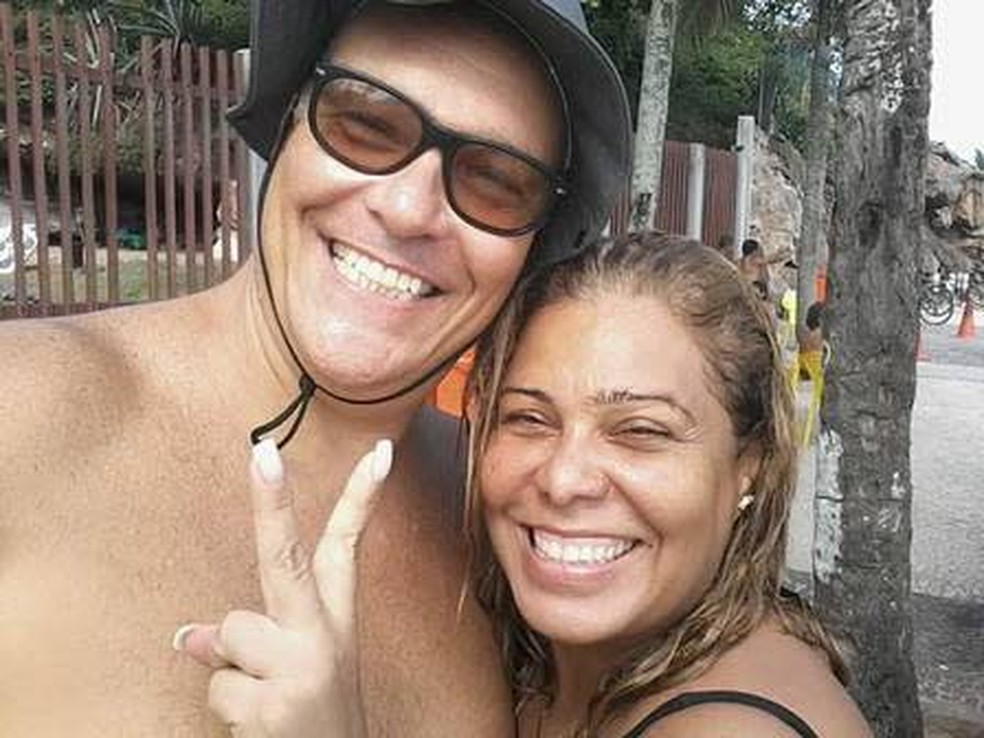Luciana Sargentelli e o marido, Jimy Raw, falecido em 2020 — Foto: Arquivo Pessoal
