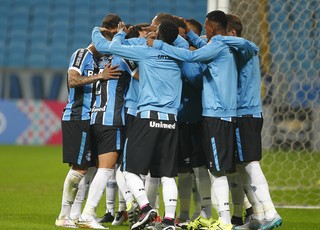 Com 100% de aproveitamento, Grêmio joga na arena e tenta superar falhas