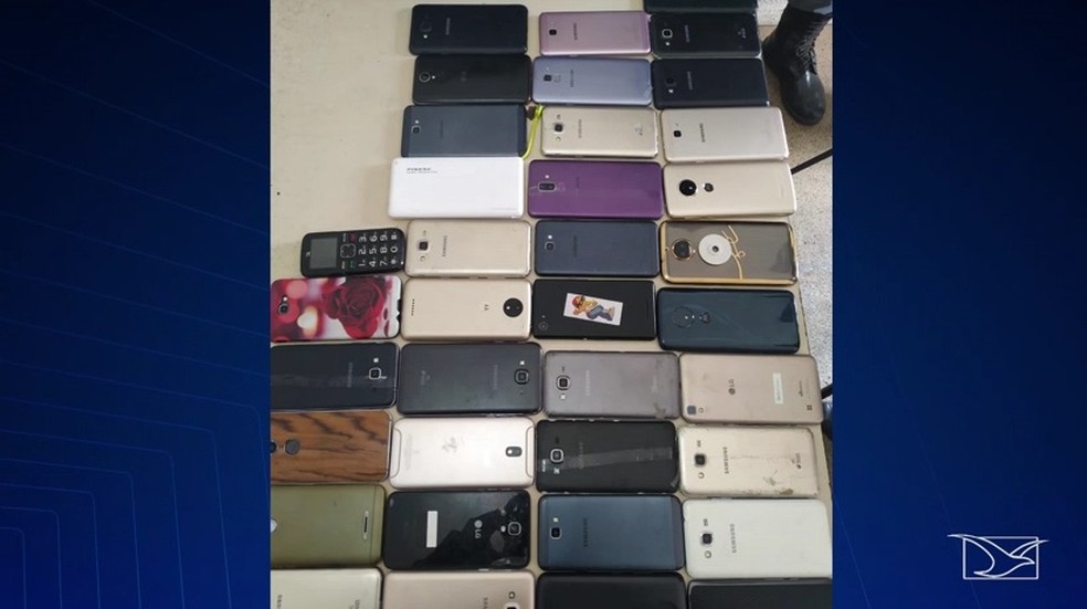 A polÃ­cia suspeita que os 36 aparelhos celulares tenham sido roubados em show.  â€” Foto: ReproduÃ§Ã£o/ TV Mirante 