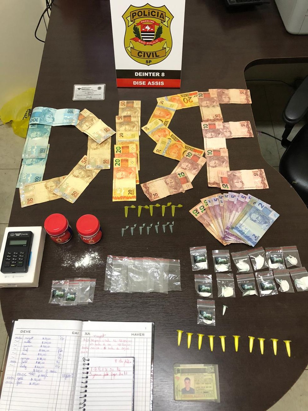 Polícia prende jovem suspeito de traficar drogas através de delivery em Assis — Foto: Polícia Civil/Divulgação