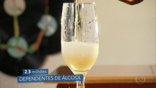 2,3 milhões de brasileiros têm sinal de dependência alcoólica, diz Fiocruz