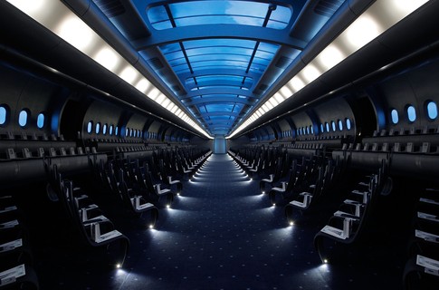 Em 2007, Karl Lagerfeld criou um avião fashionista para desfile da Chanel