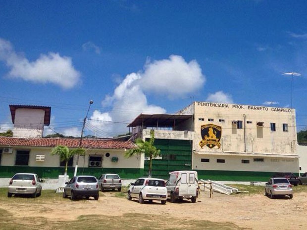Troca de tiros entre detentos deixa dois feridos em penitenciária de segurança máxima em Itamaracá