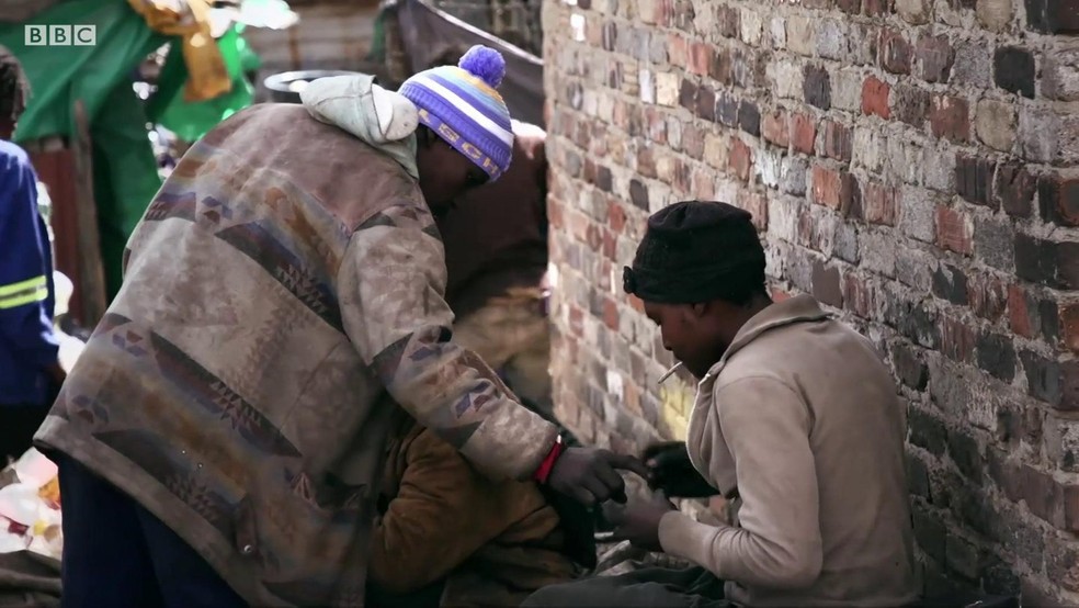 Droga altamente viciante chamada "nyaope" está destruindo vidas nas favelas da África do Sul — Foto: BBC