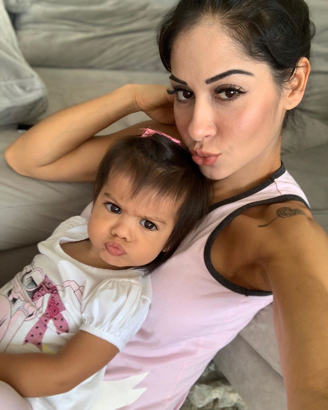 Mayra Cardi e Sophia (Foto: Reprodução/Instagram)
