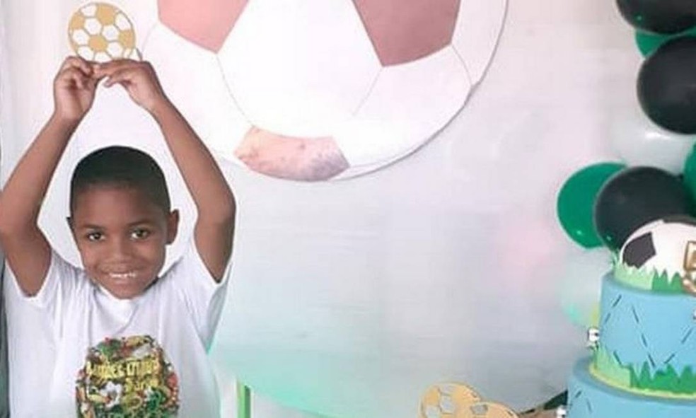 Morte de garoto de 5 anos enquanto estava aos cuidados da patroa de sua mãe causou comoção de ativistas, celebridades e políticos — Foto: Reprodução