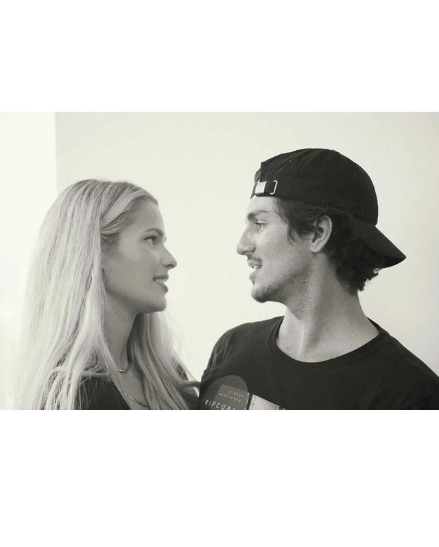 Yasmin Brunet e Medina trocam olhares apaixonados em sequência de cliques no Instagram (Foto: Reprodução/Instagram)