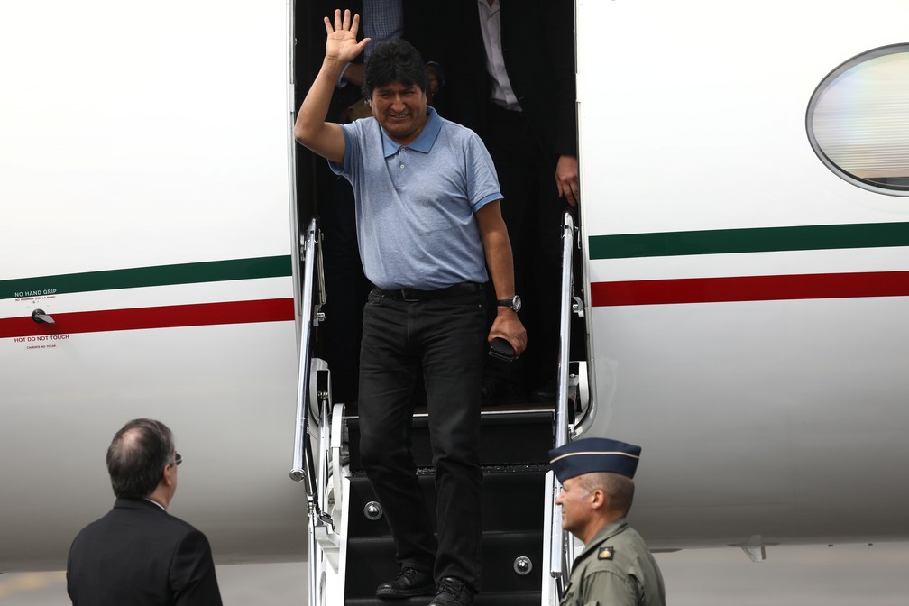 Evo chega à Cidade do México — Foto: Reuters/Edgard Garrido