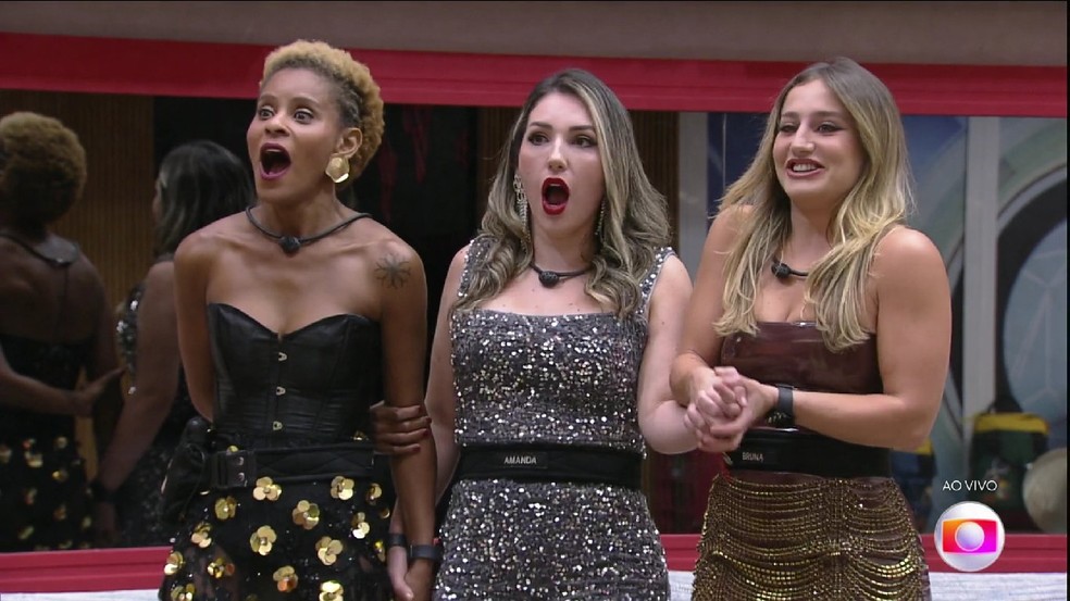 As finalistas Aline Wirley, Amanda Meirelles e Bruna Griphao durante a final, ao vivo, do BBB 23 — Foto: Reprodução/TV Globo