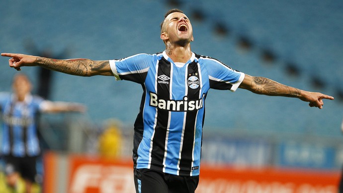 Dúvida antes de jogo, Luan esconde dores para se tornar herói do Grêmio