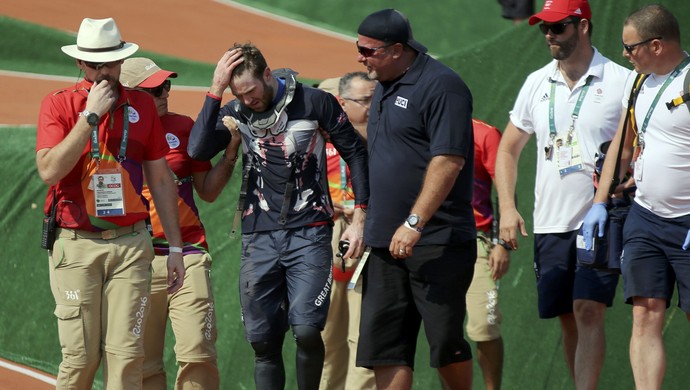 ciclismo BMX; olimpíadas; Liam Phillips; grã-bretanha; queda (Foto: Eric Gaillard/Reuters)