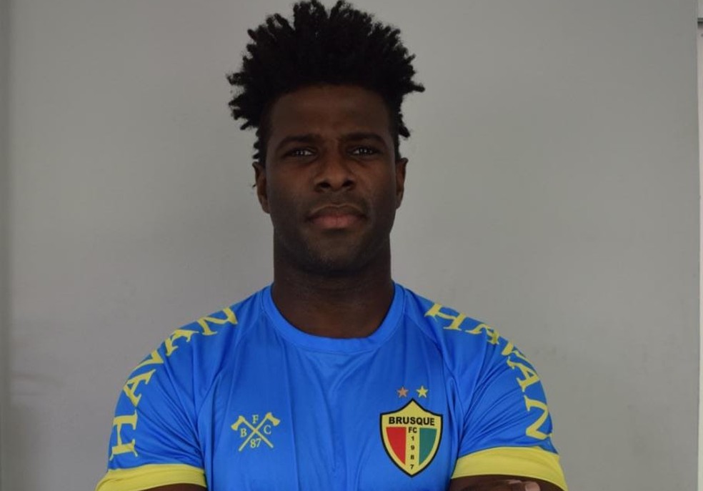 Brusque Oficializa Contratacao Do Zagueiro Sandro Ate Abril De 2022 Brusque Ge