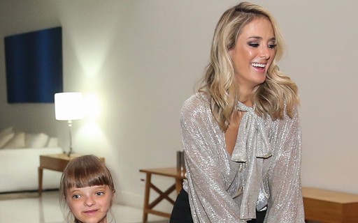 Ticiane Pinheiro E Rafinha Justus Dancam Funk Em Aniversario Quem Quem News