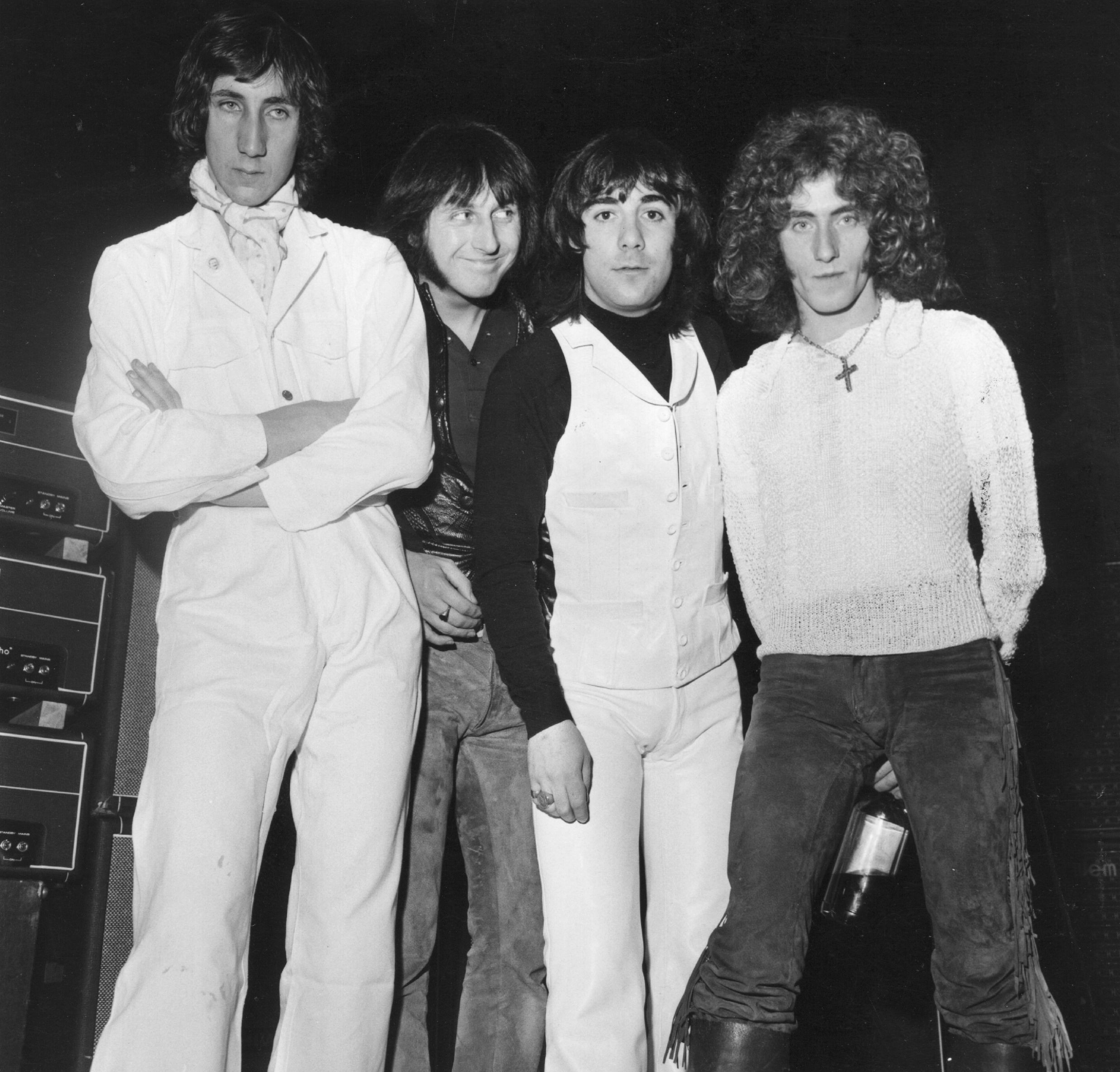 Os músicos Roger Daltrey e Pete Townshend com seus colegas do The Who em foto do início de carreira da banda (Foto: Getty Images)