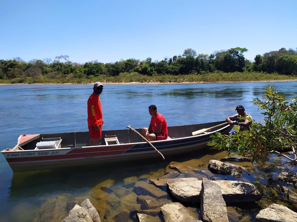 Corpo da vítima foi localizado a cerca de 300 metros do local do acidente — Foto: Divulgação/Corpo de Bombeiros